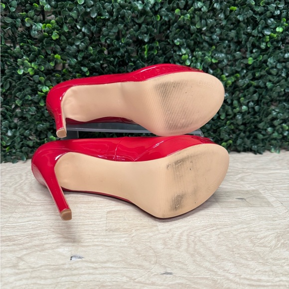 GUESS Women's Cacei Peep Toe Platform Pumps - W10 - Picture 7 of 8